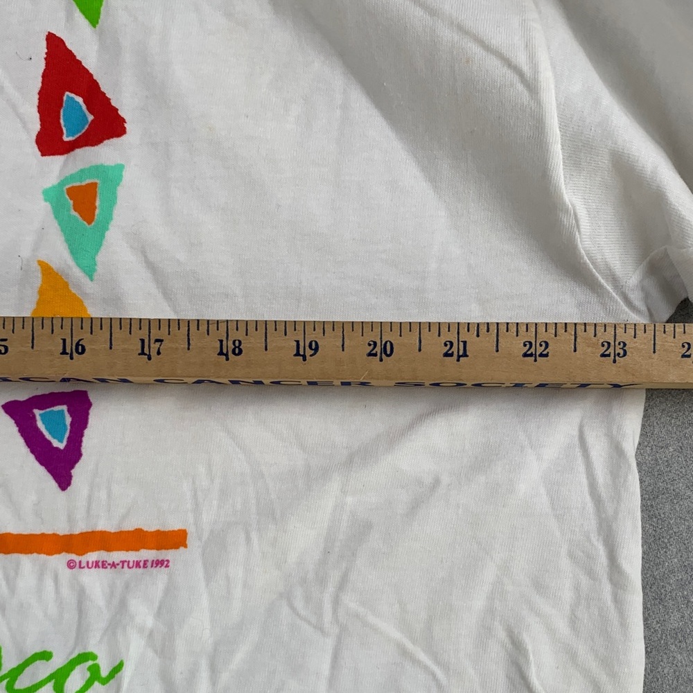 Vibrant Graphic Tee with San Francisco Design - Picture 6 of 17